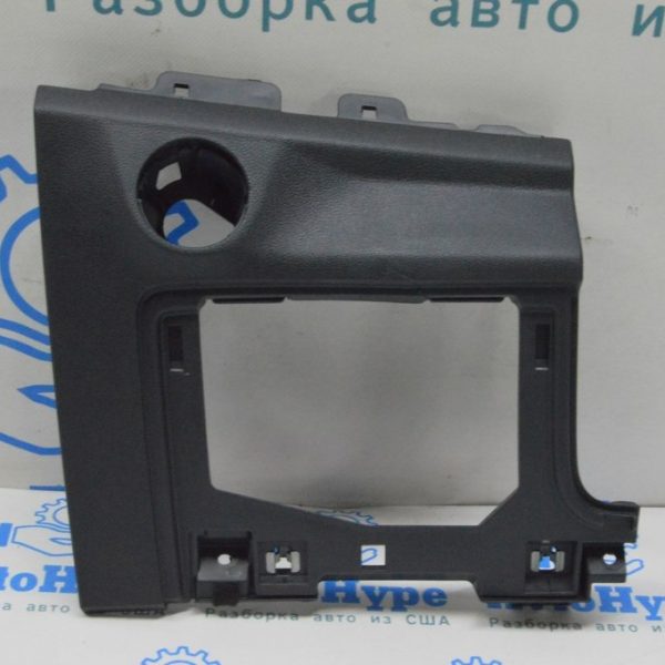 Накаладка коленей водителя VW Jetta 19- чёрный (02) треснута 17B-857-005-B-RM5