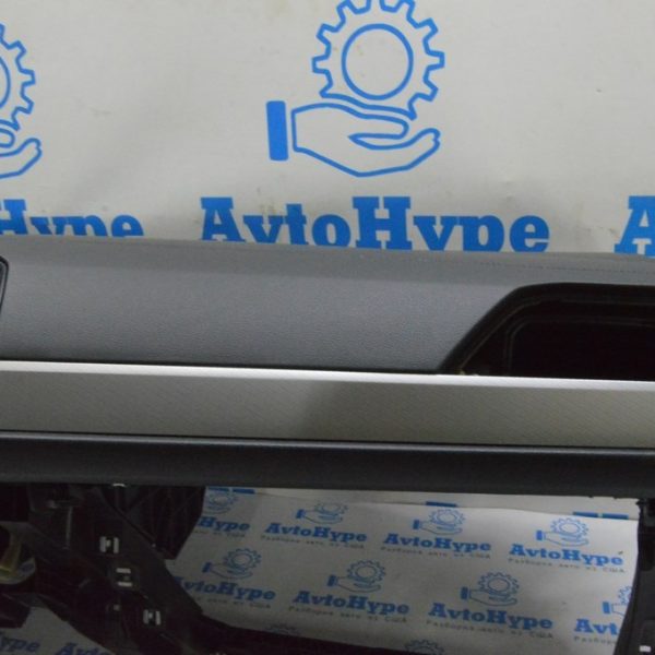 Накладка передней панели правая VW Jetta 19-21 серая 17B858420A3IJ