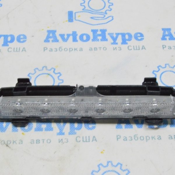 Стоп сигнал VW Jetta 19- 6RU945087A