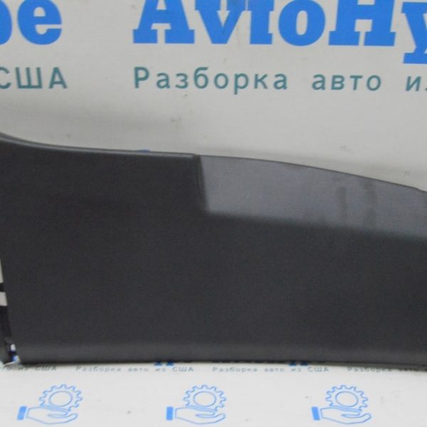 Накладка центральной стойки нижняя правая VW Jetta 19- черн 17A-867-292-82V