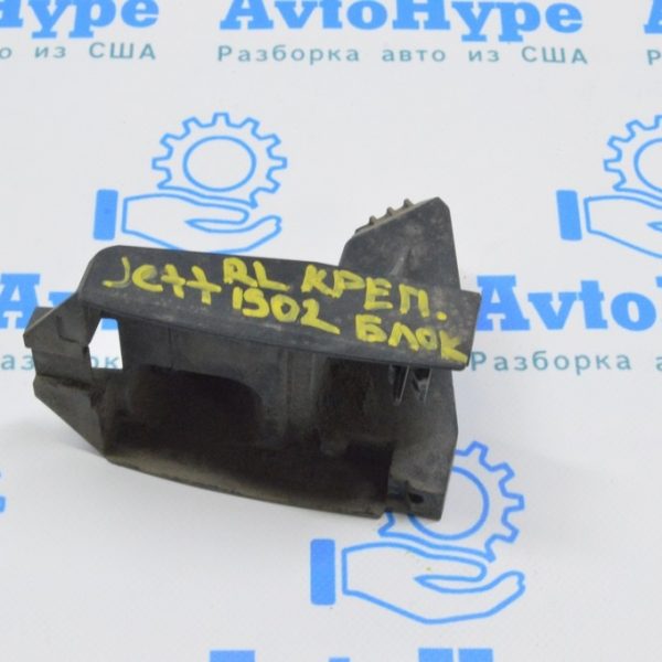 Крепление датчика слепых зон лев VW Jetta 19- 17A907455