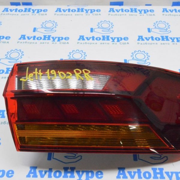 Фонарь внешний (крыло) правый VW Jetta 19- (02) 17A945096A