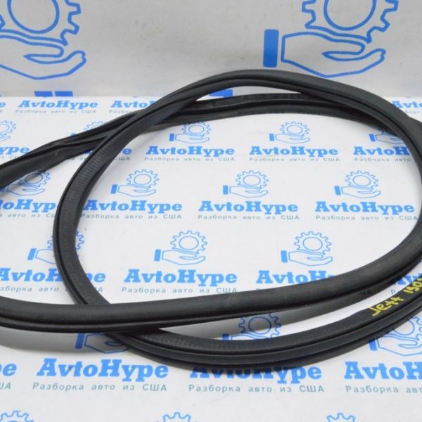 Уплотнитель дверного проема перед прав VW Jetta 19- 17A867912A