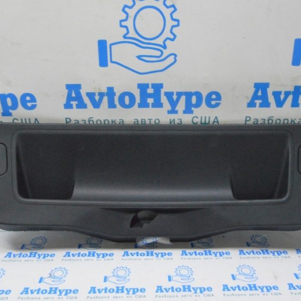 Обшивка крышки багажника VW Jetta 19- (02) потерта 17A86760582V