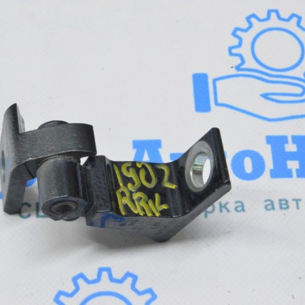 Петля двери нижняя зад прав VW Jetta 19- 8X4-833-406-A