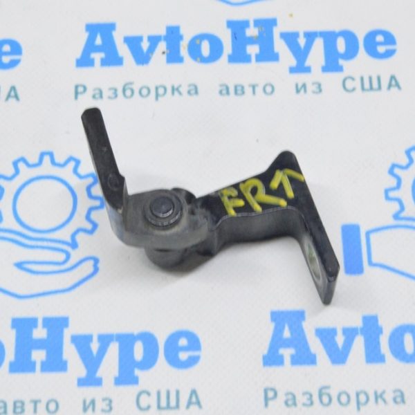 Петля двери верхняя перед прав VW Jetta 19- 8X4-833-408-A