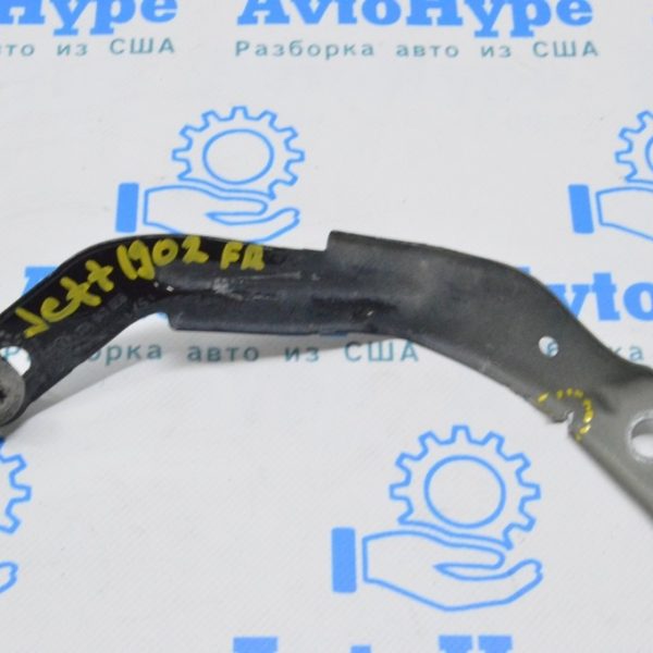 Кронштейн крыла нижн прав VW Jetta 19- (02) треснут 17A941058