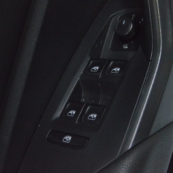 Управление стеклоподъемником перед лев VW Jetta 19- 5G0-959-857-D-WHS