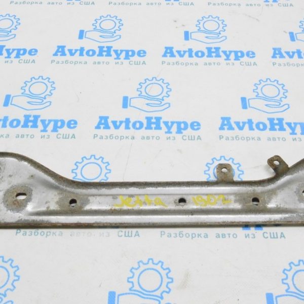 Распорка днища передняя VW Jetta 19- 5Q0804421B