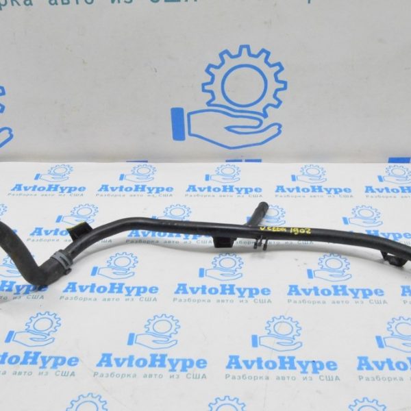 Трубка системы охлаждения ДВС VW Jetta 19-21 04E121070AD