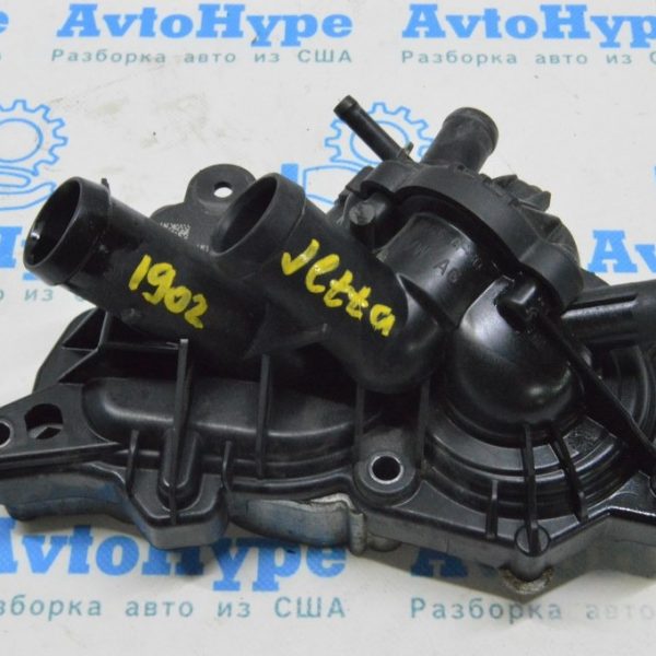 Помпа водяная VW Jetta 19- 04E121600CB