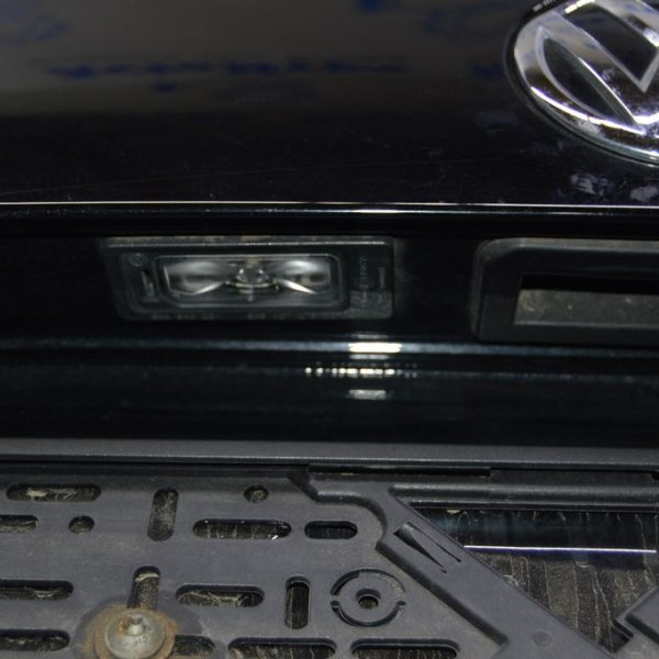 Подсветка номера лев VW Jetta 19- 5NA943021
