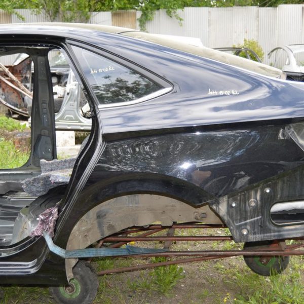 Четверть крыло задняя левая VW Jetta 19- (02) черная 17A809843