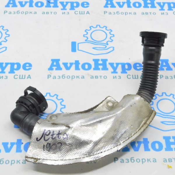 Патрубок на воздушный насос VW Jetta 19- 04E 131 149 J