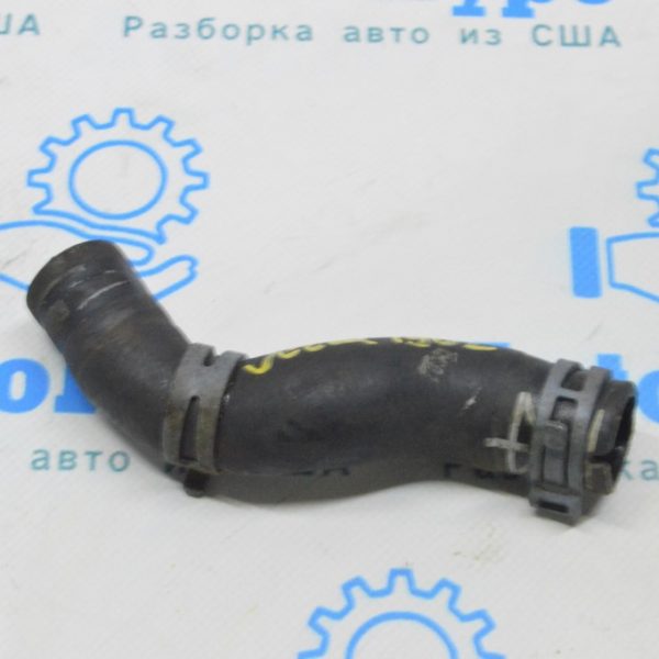 Патрубок охлаждения VW Jetta 19- на термостат 5QM122063