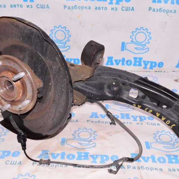 Цапфа со ступицей зад лев Dodge Journey 11- FWD с кожухом (03) 68083245AB