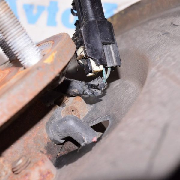 Датчик ABS зад лев Dodge Journey 11- 4743869AE