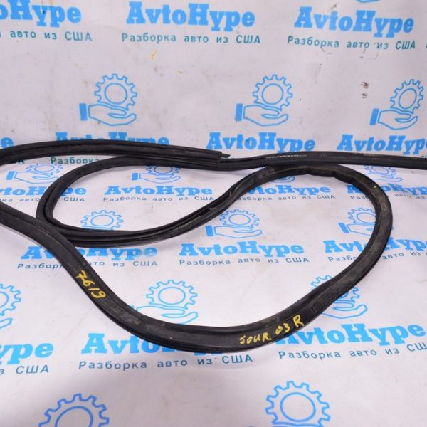 Уплотнитель (резина) двери багажника Dodge Journey 11- 5076822AD