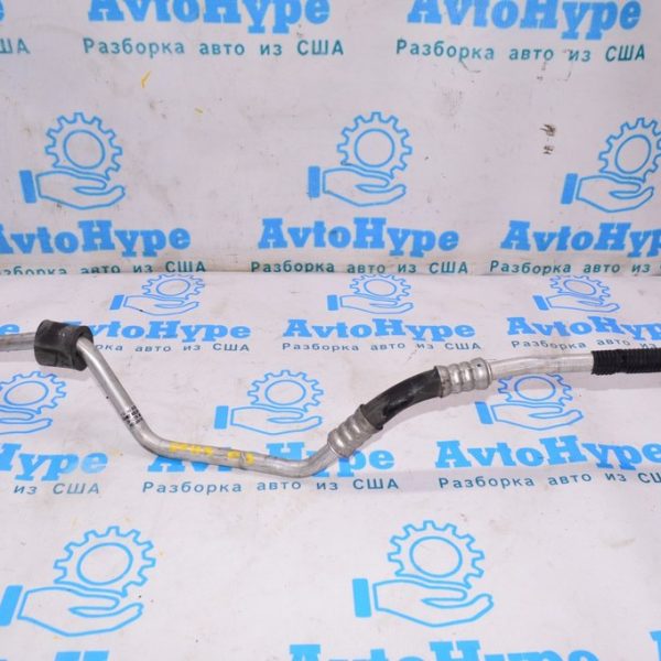 Трубка кондиционера компрессор-печка Dodge Journey 11- под заднюю печку (03) трещины 68140012AC