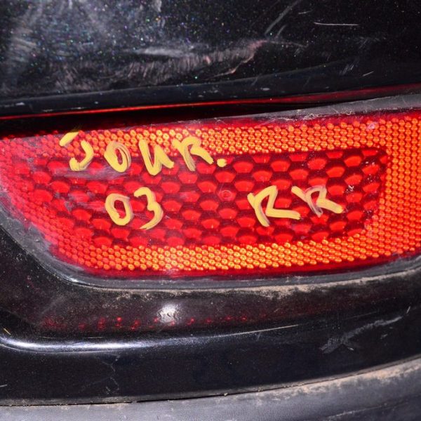 Отражатель заднего бампера правый Dodge Journey 11- SXT 57010720AC