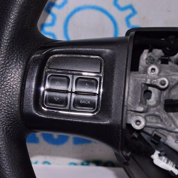 Кнопки управления на руле Dodge Journey 11- в сборе (03) 68067552AD