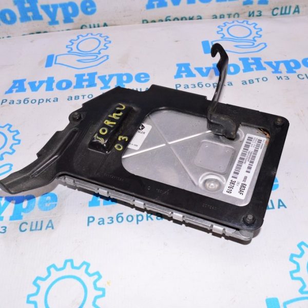 Кронштейн блока ECU компьютер двигателя Dodge Journey 11- 3.6, 2.4 68082660AA