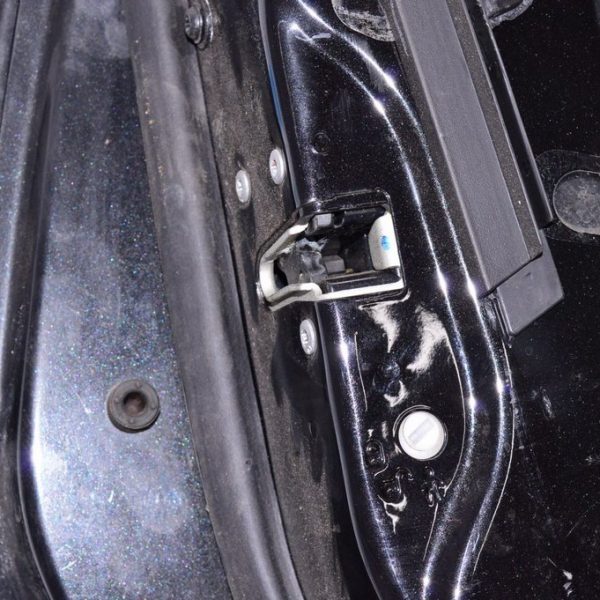 Замок двери зад лев Dodge Journey 11- 4589915AE