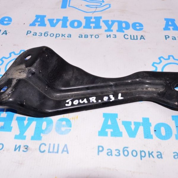 Лопух заднего подрамника лев Dodge Journey 11- 5151021AA