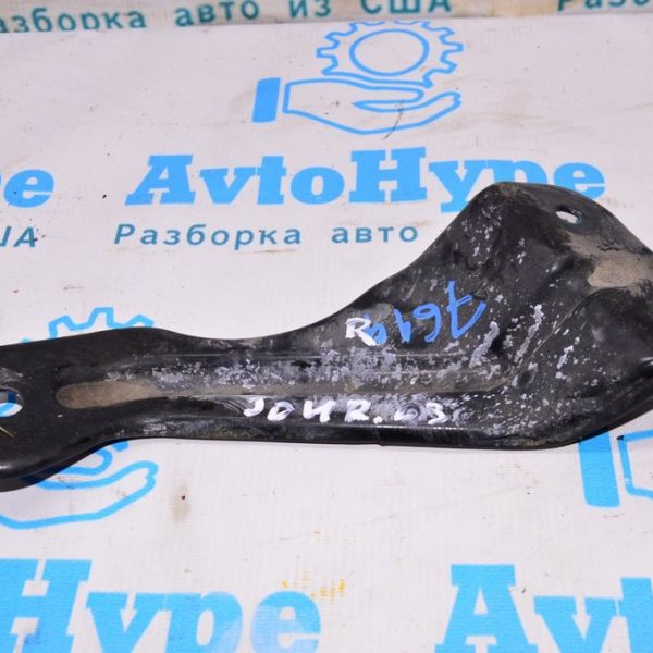 Лопух заднего подрамника прав Dodge Journey 11- 5151020AA