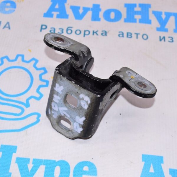 Петля двери верхняя зад прав Dodge Journey 11- 5067940AD