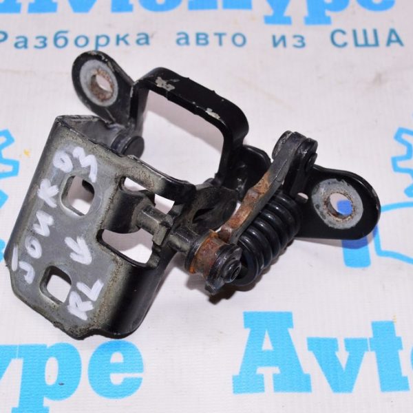 Петля двери нижняя зад лев Dodge Journey 11- 5067939AH