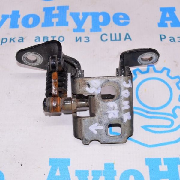 Петля двери нижняя перед прав Dodge Journey 11- 55360918AK