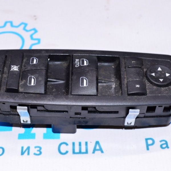 Управление стеклоподъемником перед лев Dodge Journey 11- 68139805AD