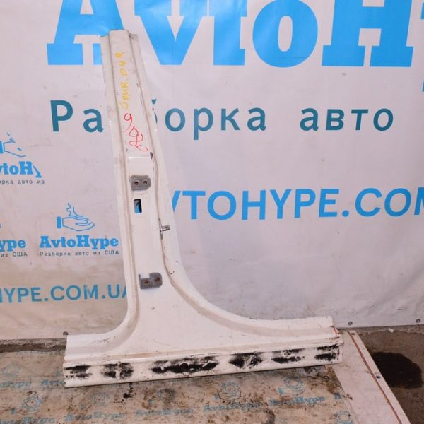 Стойка кузовная центральная правая Dodge Journey 11- белый цвет PW3 (04) 68035428AD