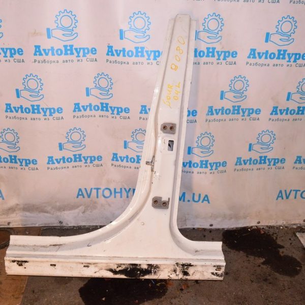 Стойка кузовная центральная левая Dodge Journey 11- белый цвет PW3 (04) 68035429AD