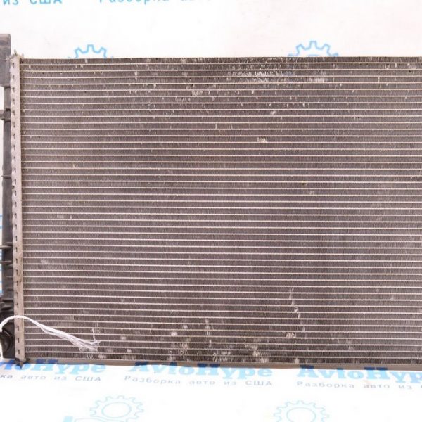 Радиатор охлаждения (вода) Dodge Journey 11- 2.4/3.6 (04) 68038238AA