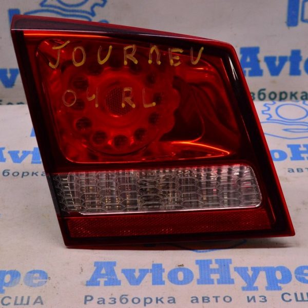 Фонарь внутренний (крышка багажника) левый Dodge Journey 11- (04) 68078517AD