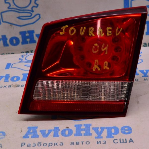 Фонарь внутренний (крышка багажника) правый Dodge Journey 11- (04) 68078516AD