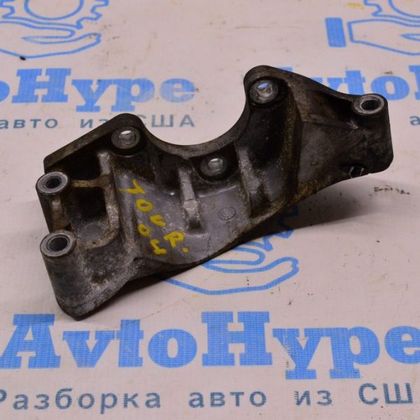 Кронштейн насоса ГУР Dodge Journey 11- 05184594ae