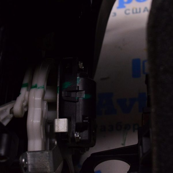 Актуатор моторчик привод печки (кондиционер) Dodge Journey 11- (04) 68018109AA