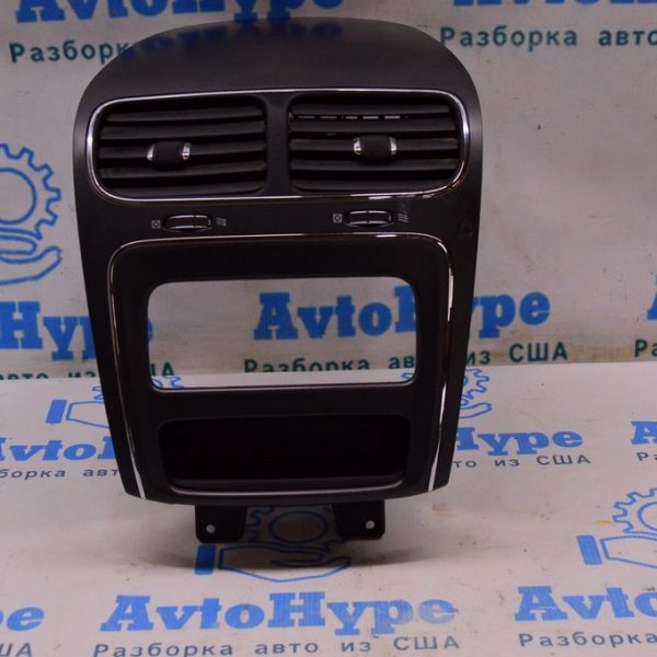 Накладка центральной консоли под малый монитор Dodge Journey 11-