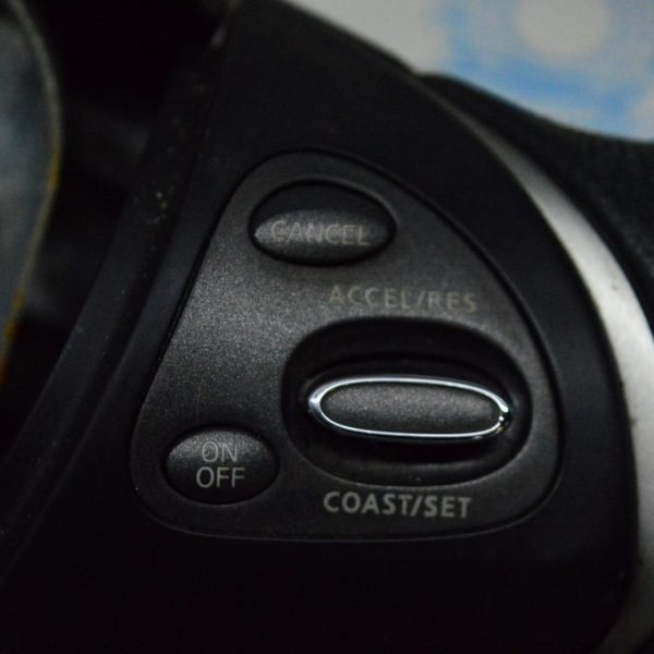 Кнопки управления (на руле) прав Infiniti JX35 QX60 13- черн 25550-3JL0A