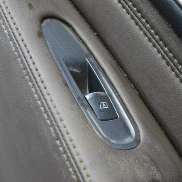 Управление стеклоподъемником зад прав Infiniti JX35 QX60 13- 25421-3JA1A