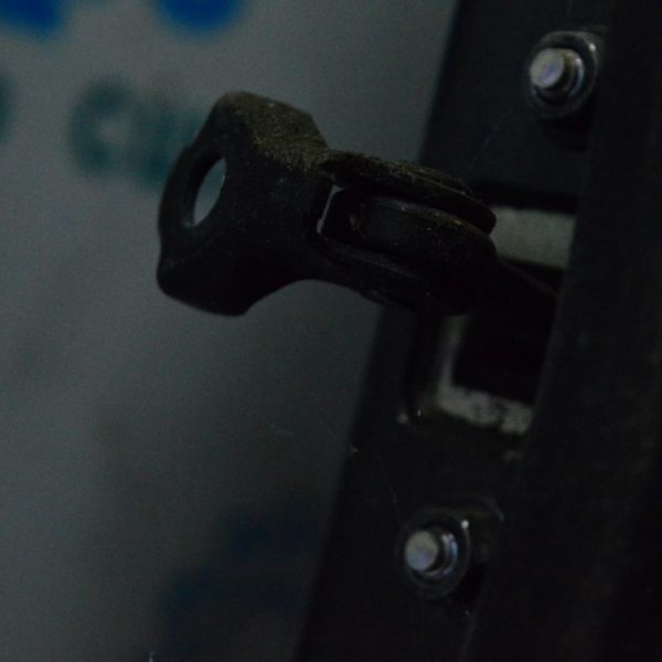 Ограничитель двери зад лев Infiniti JX35 QX60 13- 824303ja0a