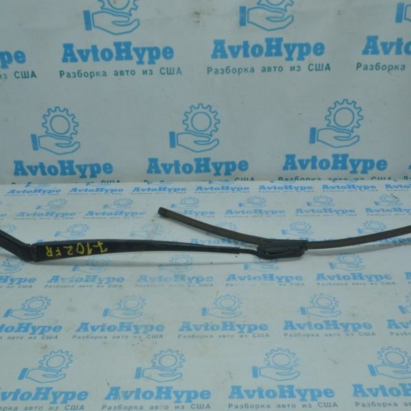 Поводок дворника прав Mazda6 13-17 GHR1-67-321