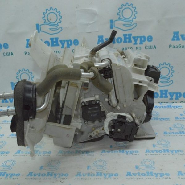 Корпус голый (вентилятор, правая часть) Mazda6 13-17 GHP9-61-140B