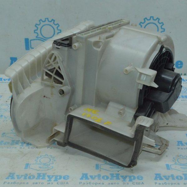 Актуатор моторчик привод печки (кондиционер) Mazda6 13-17 KD47-61-A60