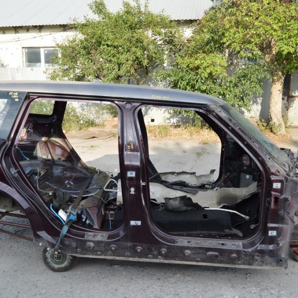 Накладка крыши правая Mini Cooper Clubman 16-22 боковая 51 13 7344182