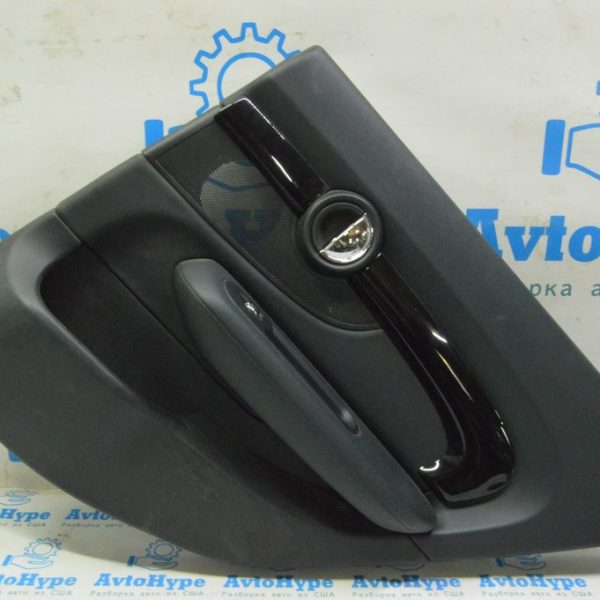 Обшивка двери (карточка) зад прав Mini Cooper Clubman 16-22 кожа черн с вставкой черн глянец 51 42 7463378