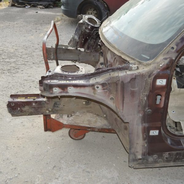 Четверть передняя левая Mini Cooper Clubman 16-22 (01) бордовый C2C залом на лонжероне 41 00 7386987